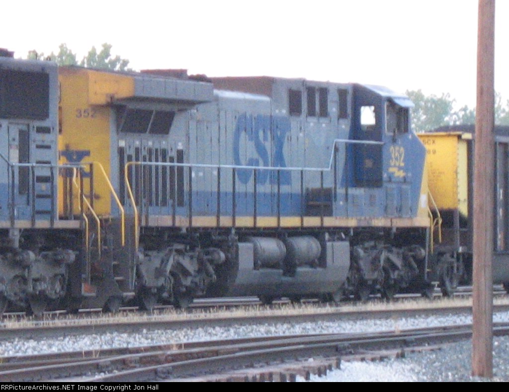 CSX 352